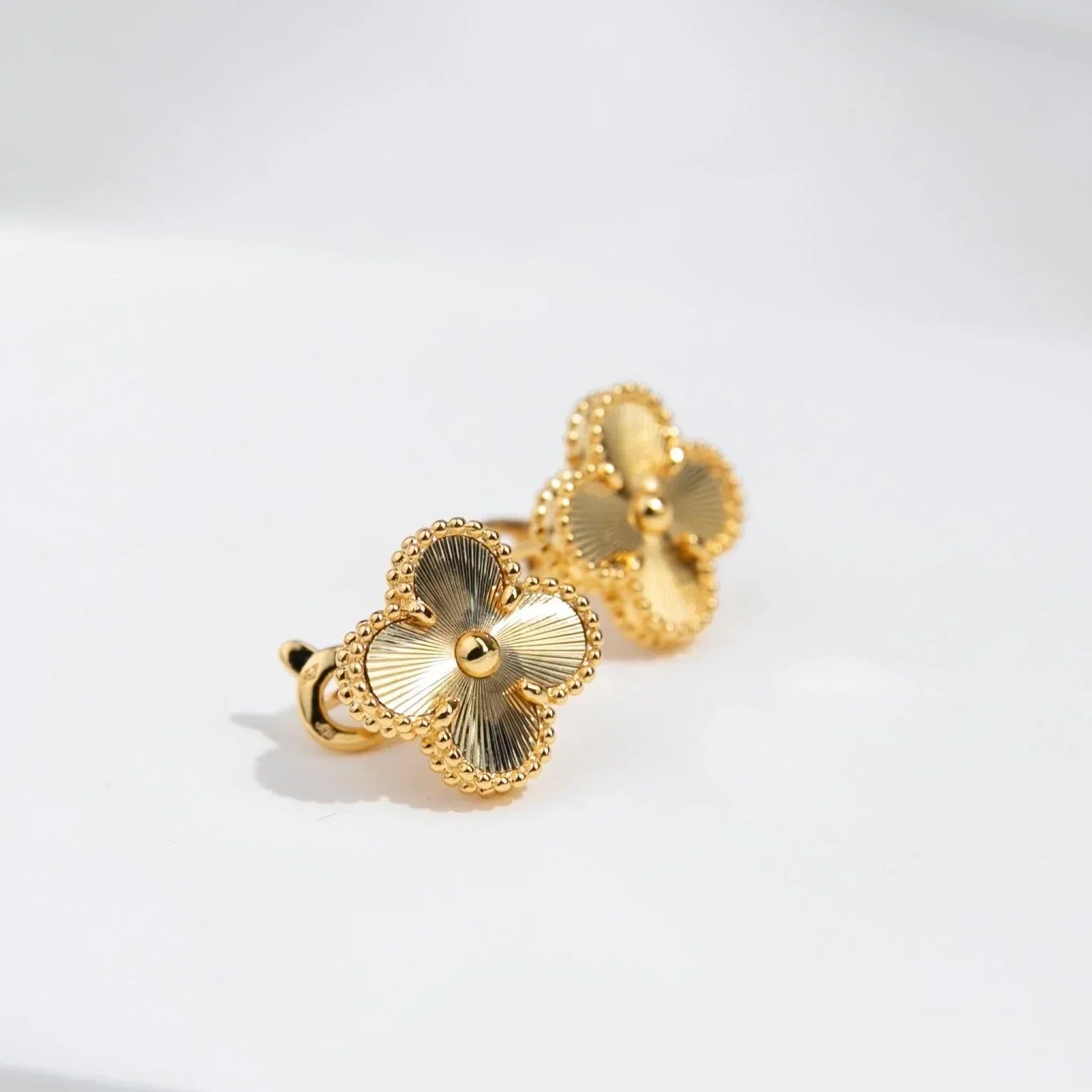 Four-Leaf Clover Earrings in Gold
