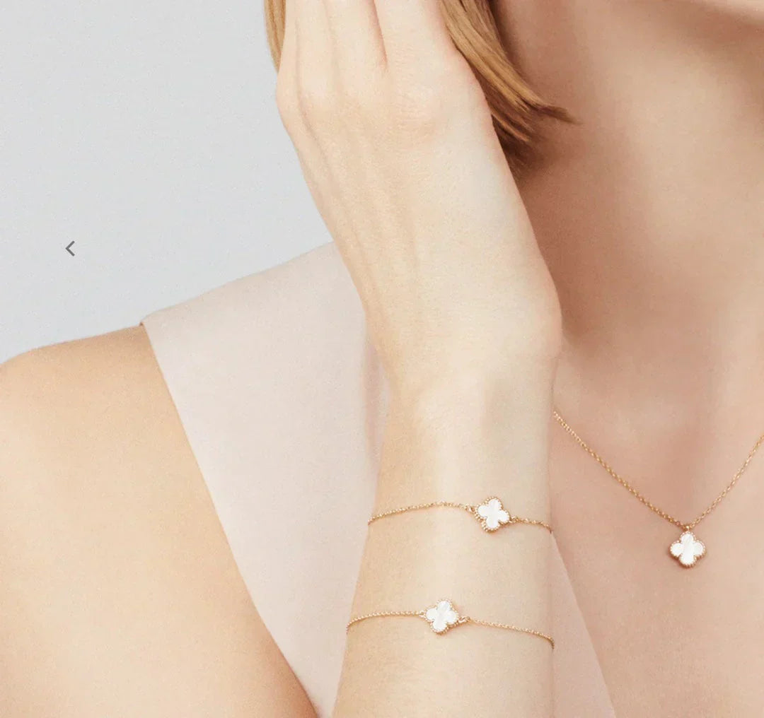 Floral Beauty Necklace with White Pendant