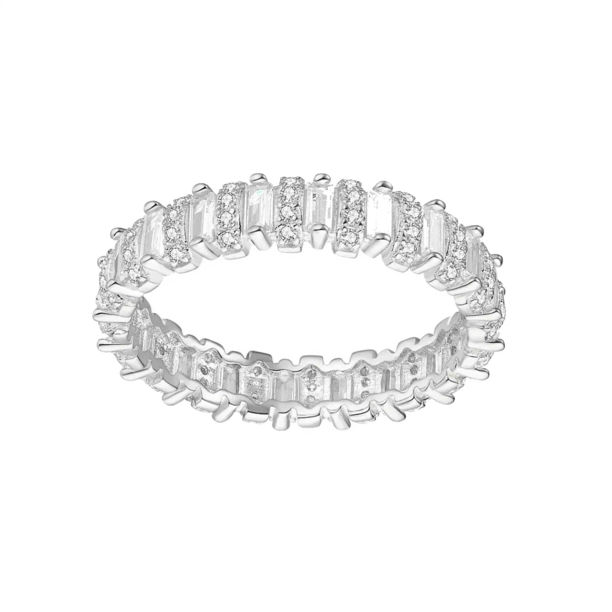 Refined Silver Ring with Subtle Stone