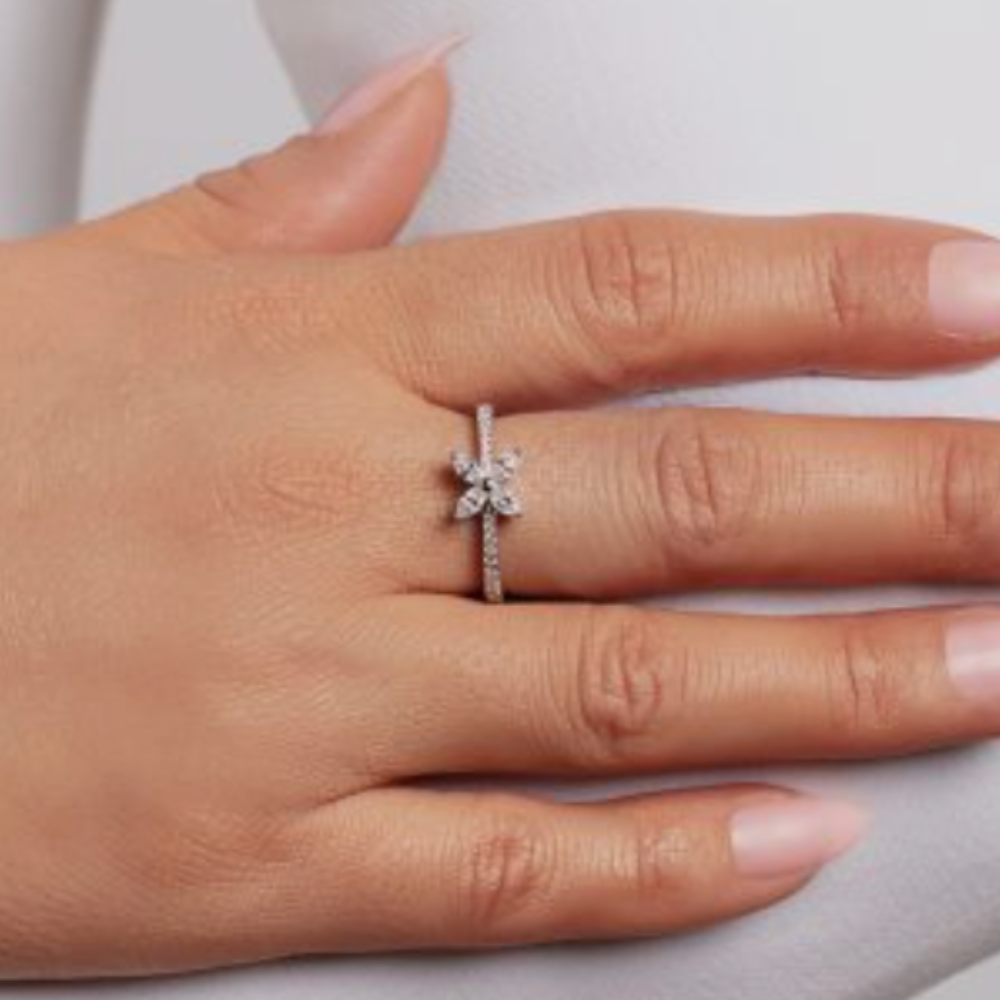 Ring in Silver with Stone Detail