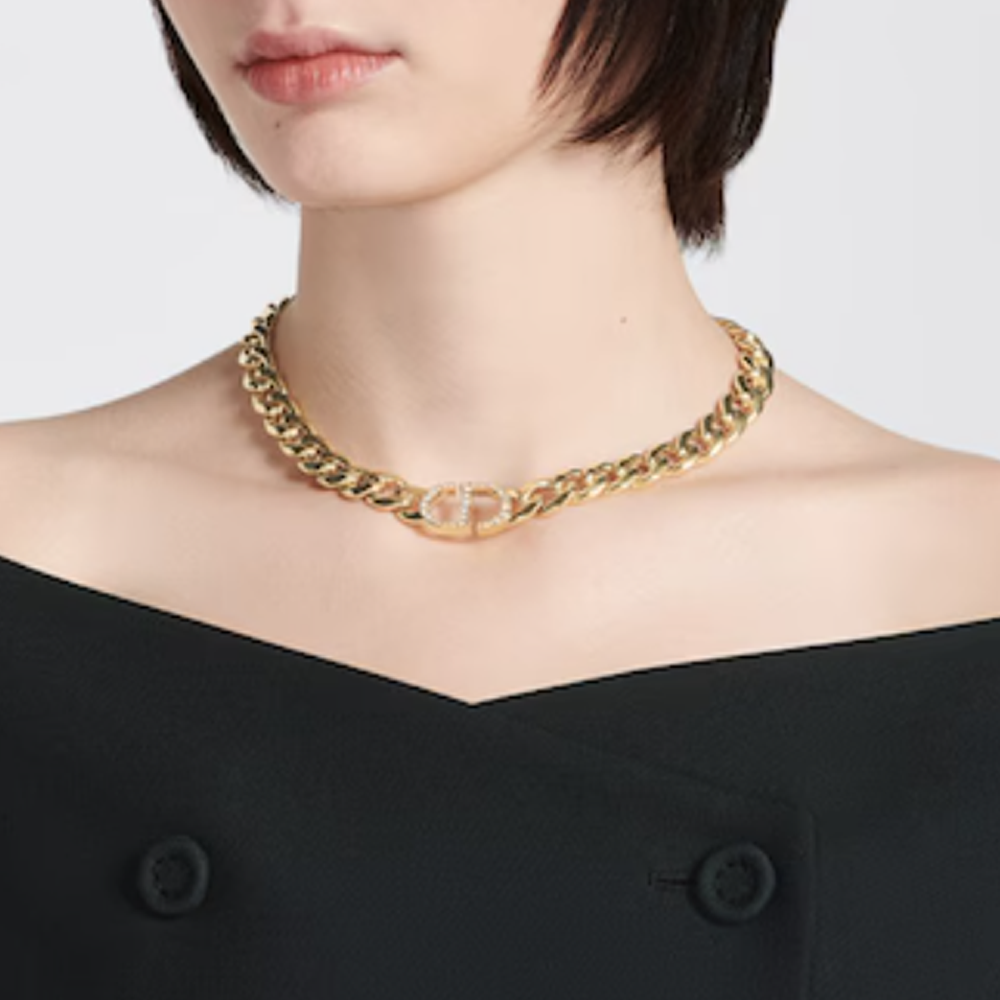 Necklace in Gold with Diamond Detail