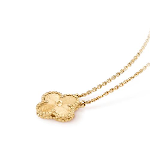 Four-Leaf Clover Lavish Necklace in Gold