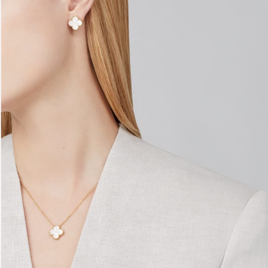 Clara Klee Jewelry Set in Gold with Accents