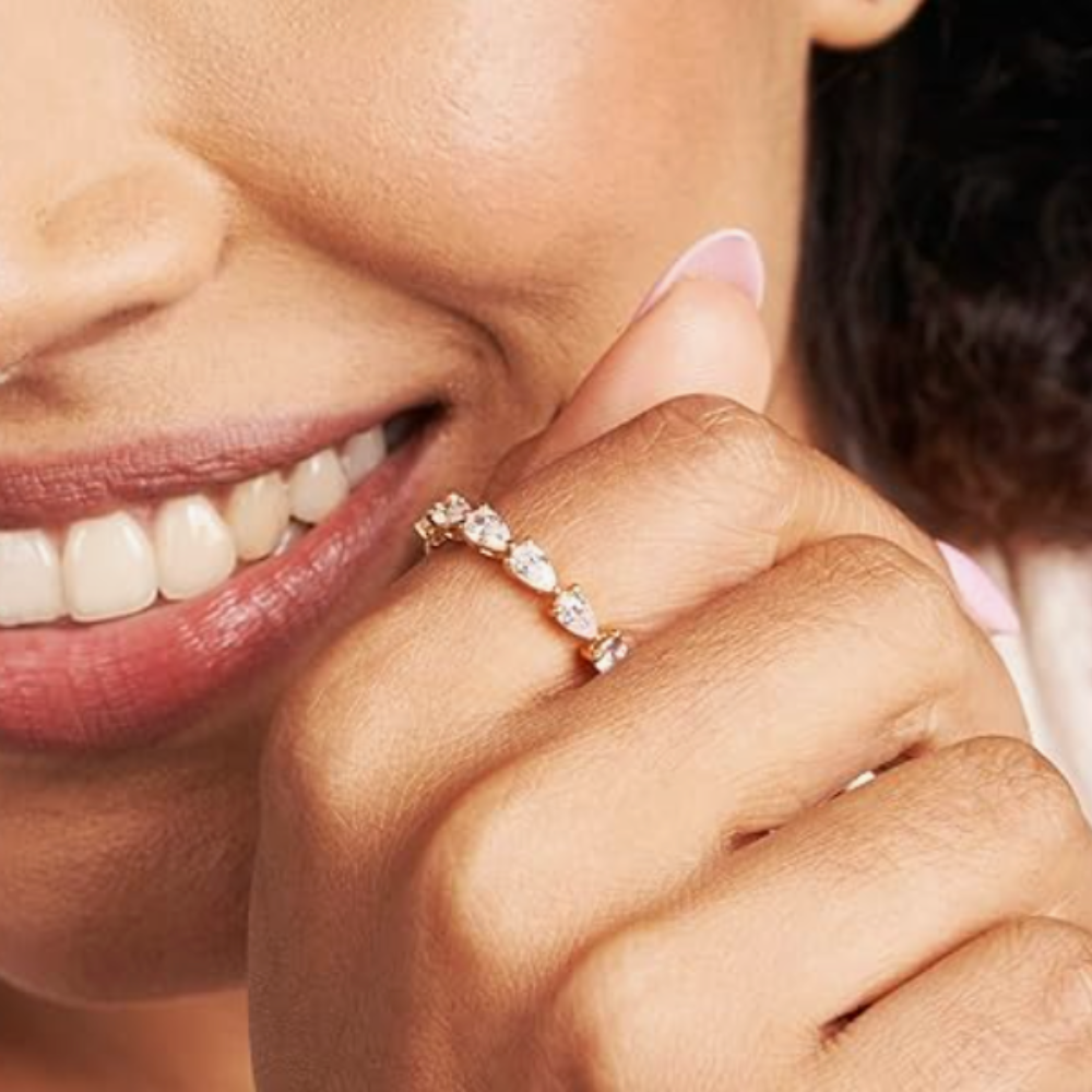 Ring in Gold with Stone Detail