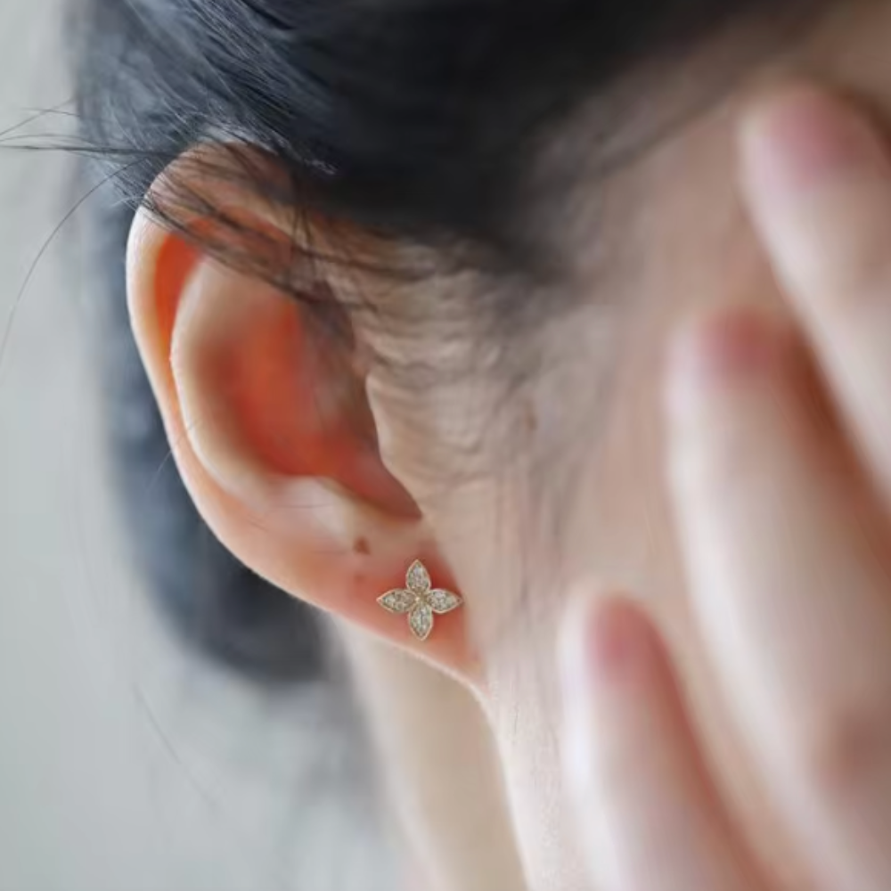 Nicole Earrings in Gold or Silver