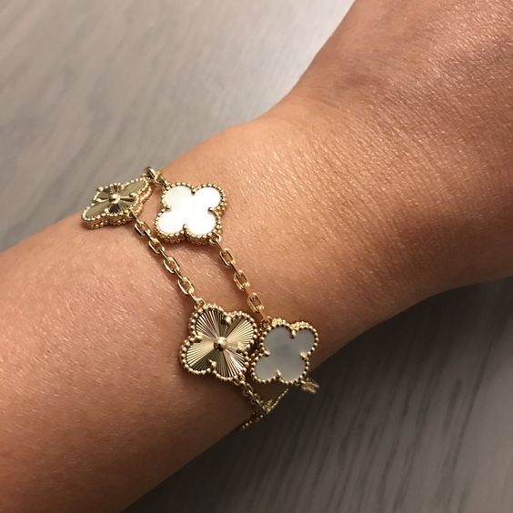 Fyrklöver Bracelet in Gold with White Accents